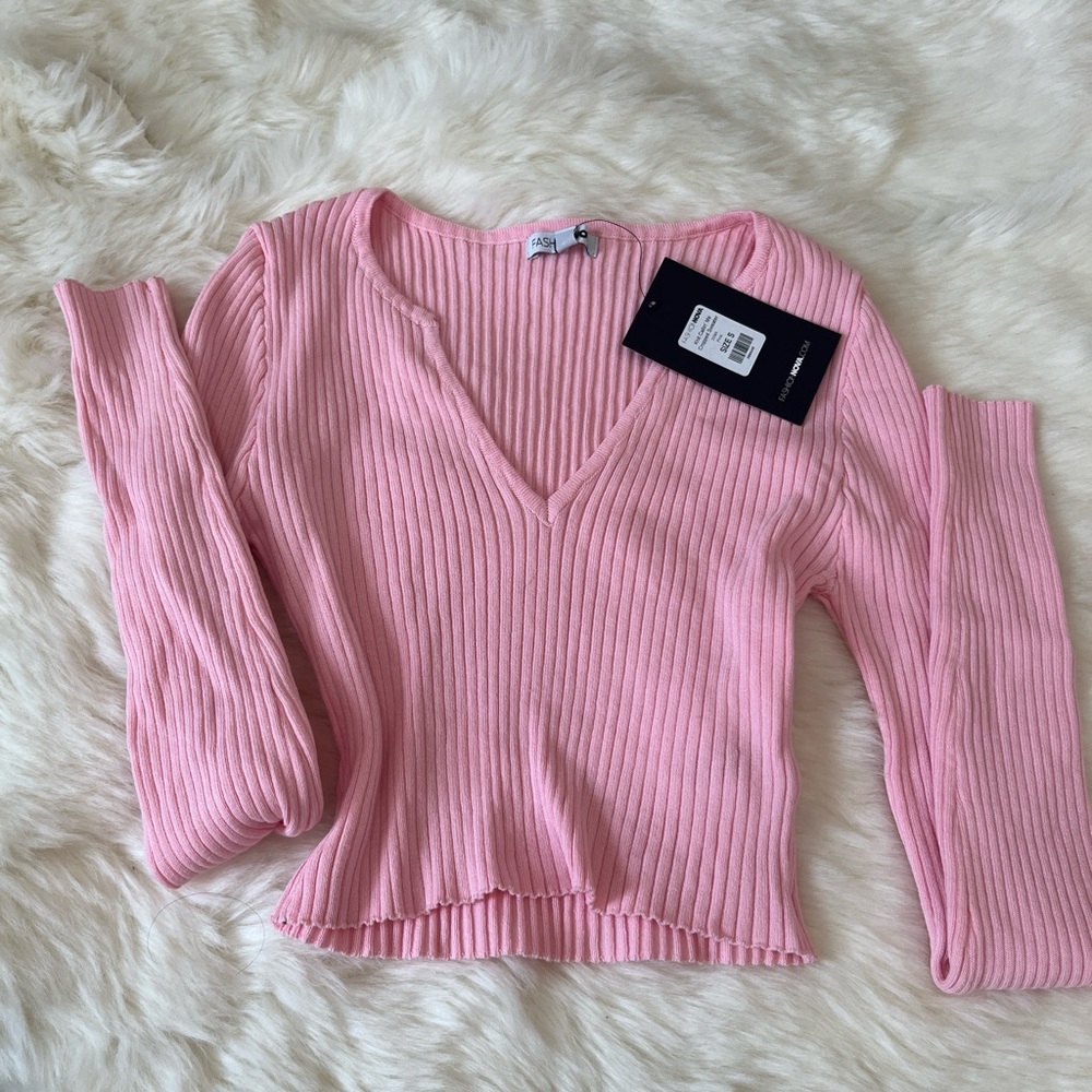 Fashion Nova pink long sleeve cropped sweater